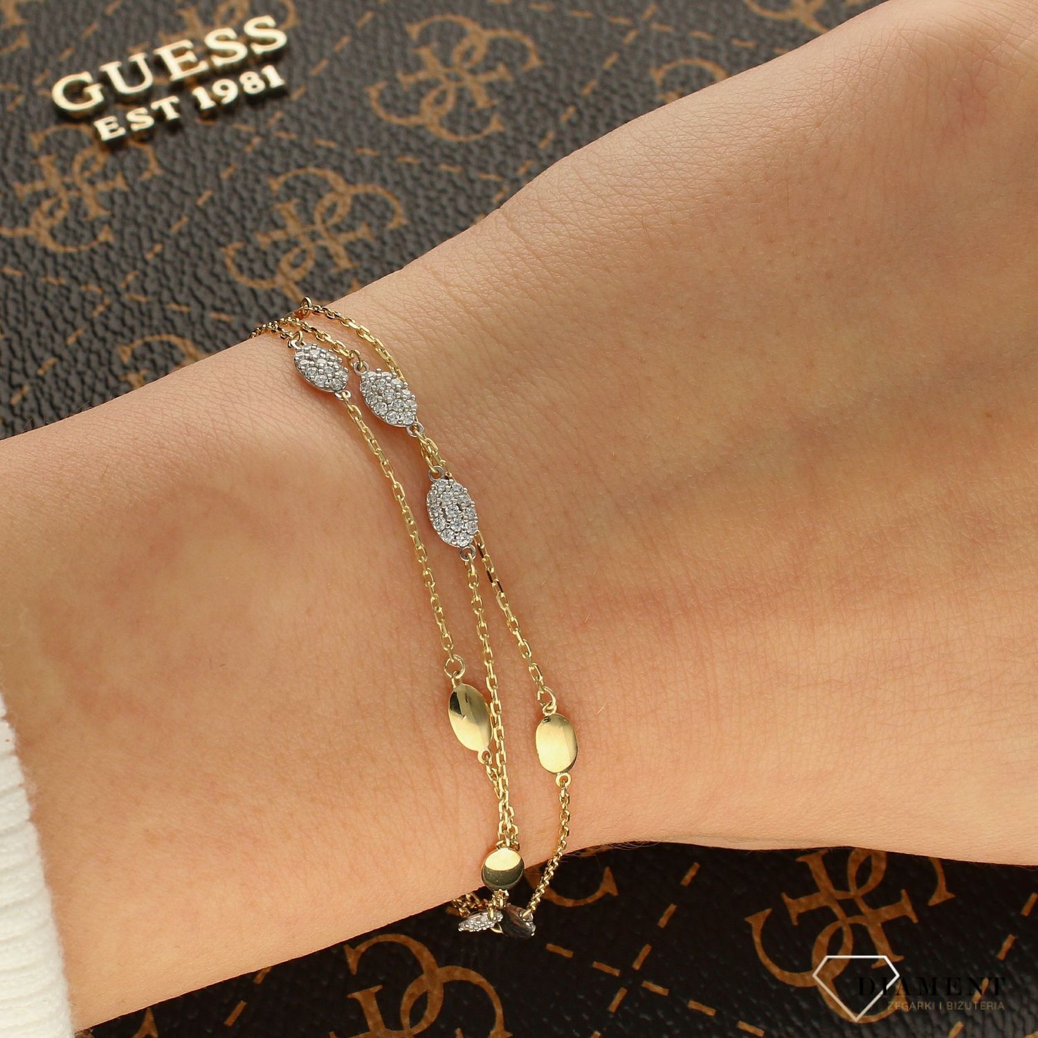 Złota bransoletka potrójny łańcuszek z błyszczącą cyrkonią BR 4362.jpg